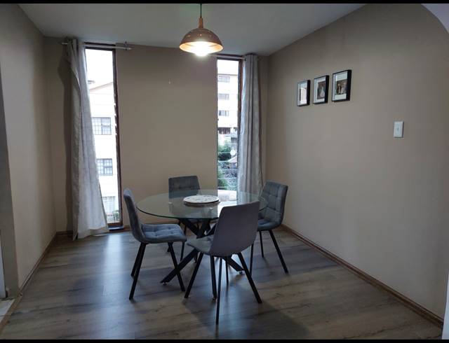 2 BEDROOM FLAT FOR SALE IN WESTRIDGE